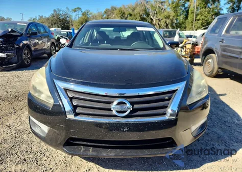 2013 Nissan Altima 2.5 z USA, uszkodzony, nr VIN 1N4AL3AP2DC160593